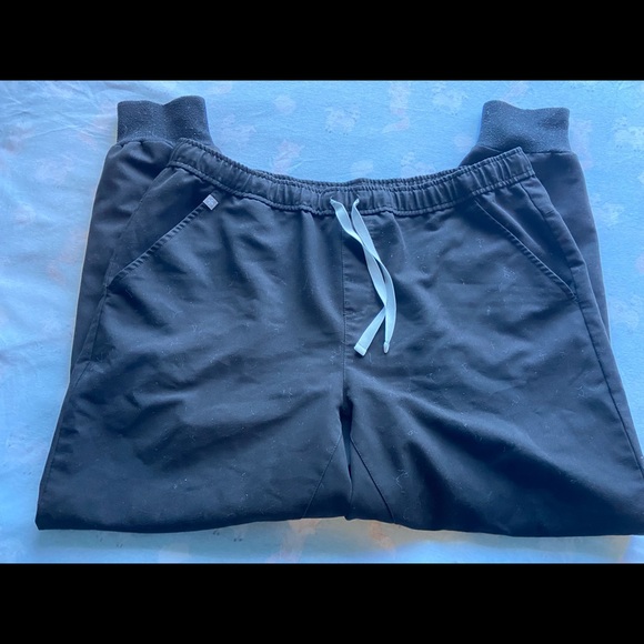 BLACK FIGS - Picture 6 of 6